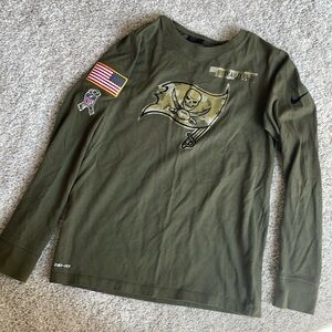 NFL Buccaneers dri-fit Nike tee shirt